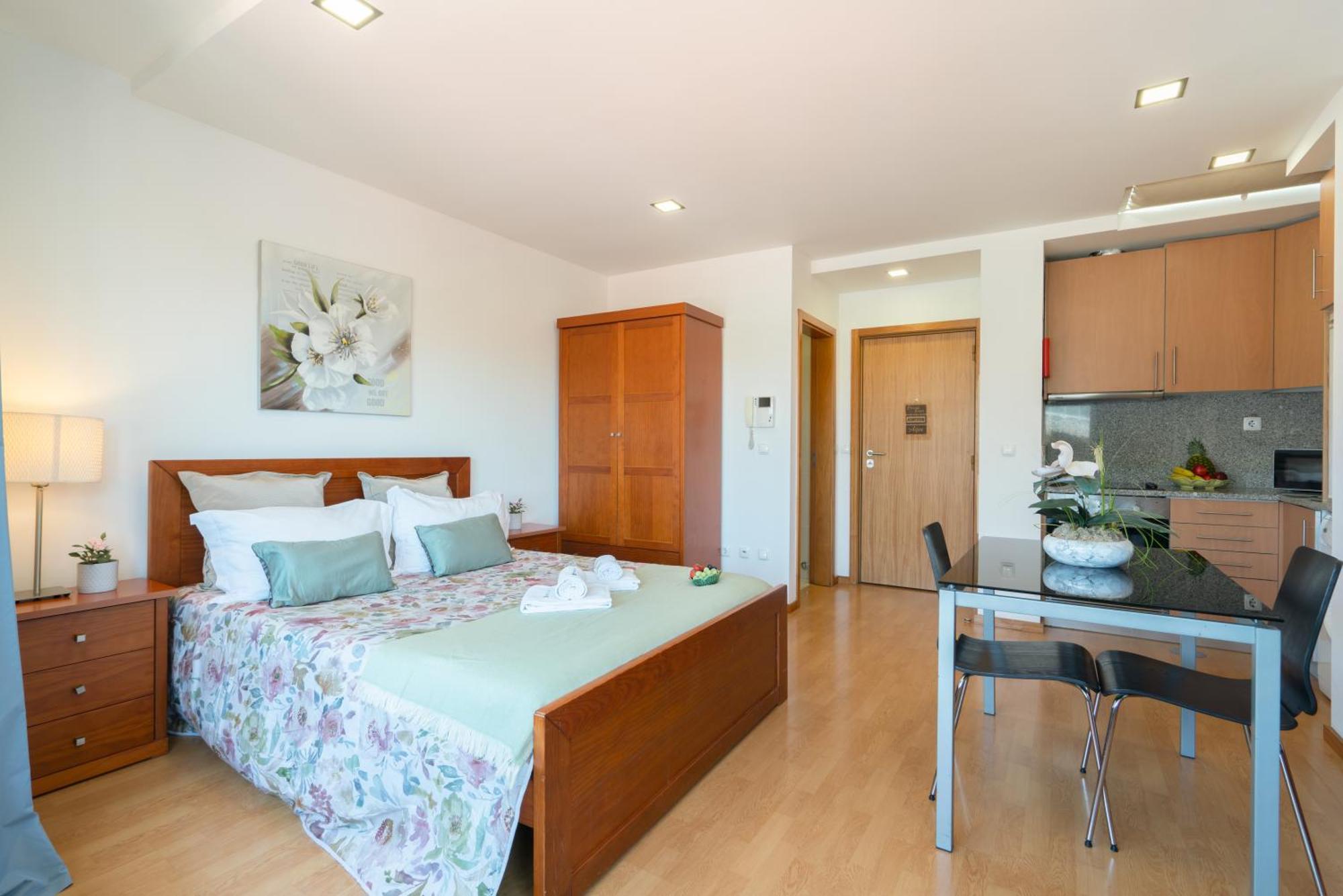 Host Wise - Bright Quiet Flats - Prime Location Apartment Porto Exterior photo