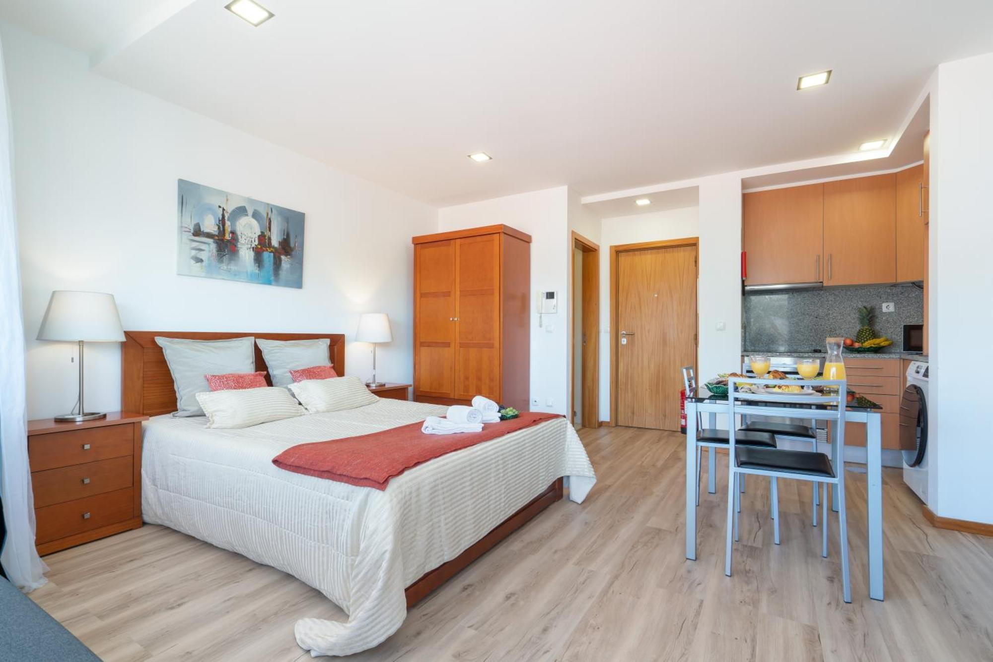 Host Wise - Bright Quiet Flats - Prime Location Apartment Porto Exterior photo